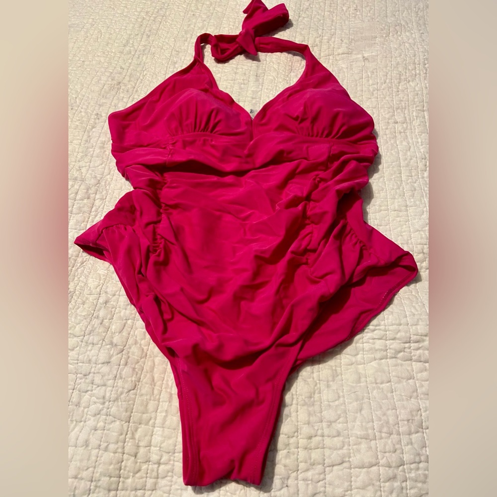 Stunning Fuchsia one piece bathing suit with matching cover-up skirt - Size 16